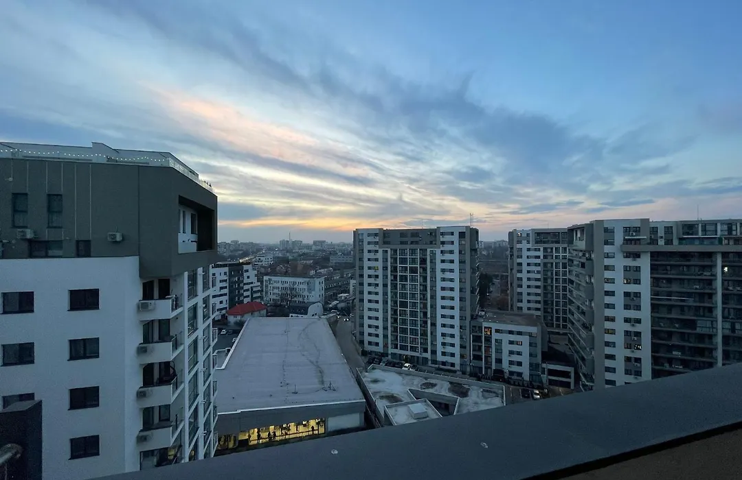 Penthouse View - GranVia Park-1
